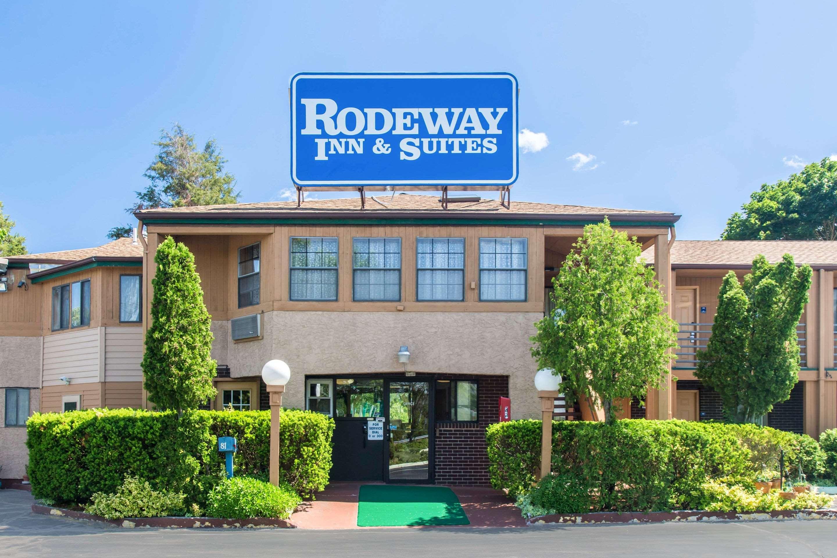 Rodeway Inn & Suites Branford - Guilford Екстериор снимка